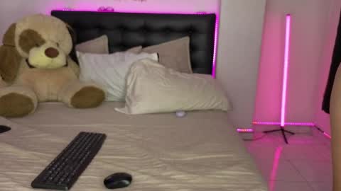   online show from 04.17.26