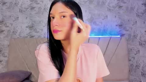 SofiLuxurya online show from 10.21.25