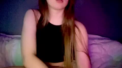 Snapshot of sofinovvak chatting on 06.19.26 Sofi online show from 06.19.26