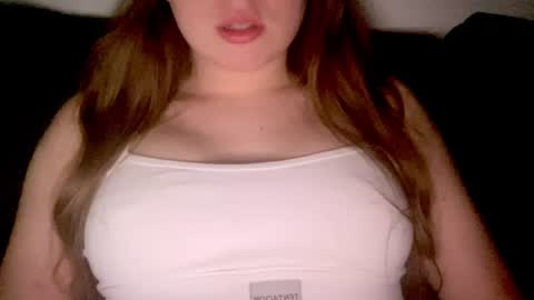 Snapshot of sofinovvak chatting on 06.22.26 Sofi online show from 06.22.26