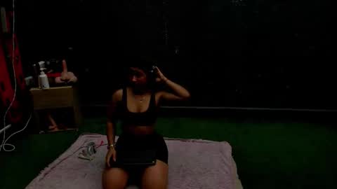      online show from 10.04.25