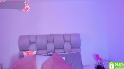 Snapshot of sofiscott_ chatting on 02.27.25 Sofia online show from 02.27.25