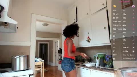 Chloe Kiwi online show from 09.09.25