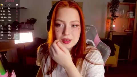 Snapshot of sofy_benson chatting on 11.09.25 Sofy online show from 11.09.25