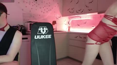 Snapshot of sofyandmike chatting on 10.18.25 SOFYandMIKE online show from 10.18.25