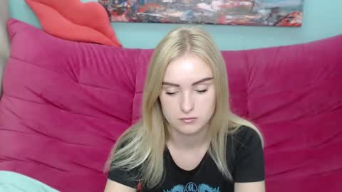 Snapshot of sofysoft chatting on 10.03.25 sofysoft online show from 10.03.25