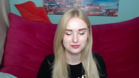 Snapshot of sofysoft chatting on 10.16.25 sofysoft online show from 10.16.25