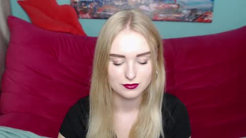 Snapshot of sofysoft chatting on 10.18.25 sofysoft online show from 10.18.25