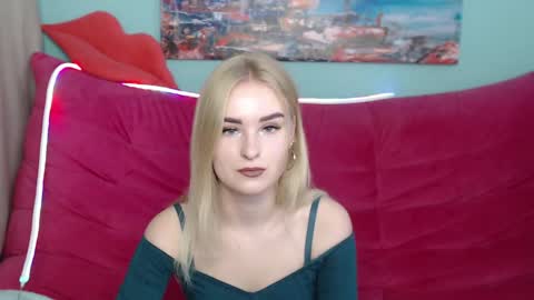 Snapshot of sofysoft chatting on 10.26.25 sofysoft online show from 10.26.25