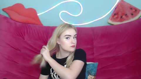 Snapshot of sofysoft chatting on 11.08.25 sofysoft online show from 11.08.25