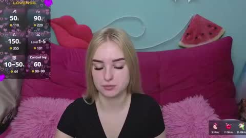 Snapshot of sofysoft chatting on 12.04.25 sofysoft online show from 12.04.25