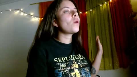 Snapshot of soka_lovers_04_ chatting on 12.14.24 Sofia online show from 12.14.24