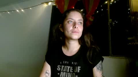 Snapshot of soka_lovers_04_ chatting on 02.14.25 Sofia online show from 02.14.25