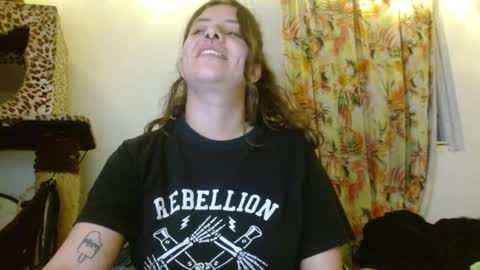 Snapshot of soka_lovers_04_ chatting on 11.23.25 Sofia online show from 11.23.25