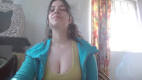 Snapshot of soka_lovers_04_ chatting on 11.23.25 Sofia online show from 11.23.25