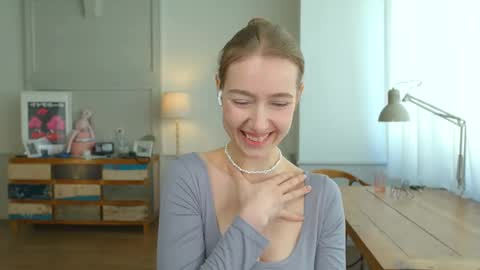 Bella online show from 02.09.25