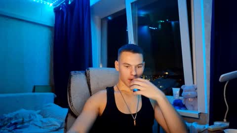 Snapshot of solarrogue chatting on 11.21.25 Max online show from 11.21.25