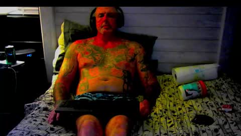 Snapshot of solodolo2020 chatting on 11.30.25 I love watching beautiful women play with themselves online show from 11.30.25