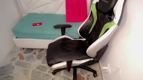 ESTEBAN online show from 06.10.26