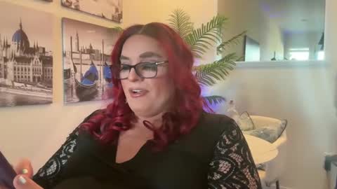 Snapshot of someonespeicial chatting on 09.19.25 someonespeicial online show from 09.19.25