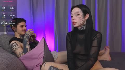 Snapshot of somniya chatting on 10.23.25 somniya online show from 10.23.25