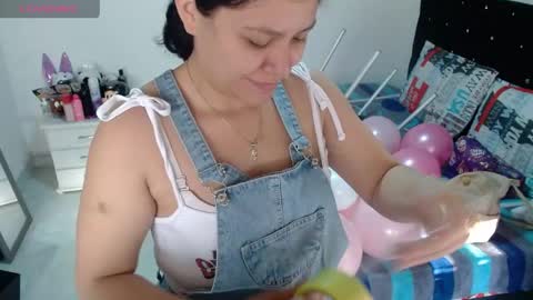 sonialatin69 online show from 04.14.26