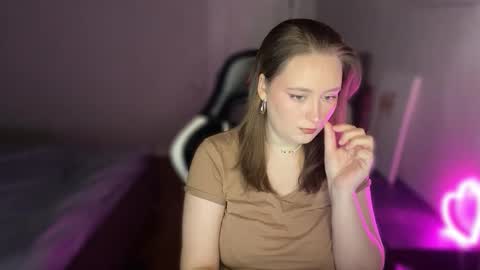 Snapshot of sonibear chatting on 02.06.26 OksiFels online show from 02.06.26