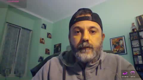 Snapshot of sonoboris chatting on 10.26.25 sonoboris online show from 10.26.25