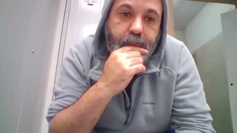 Snapshot of sonoboris chatting on 11.16.25 sonoboris online show from 11.16.25