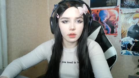 Mila online show from 04.05.26