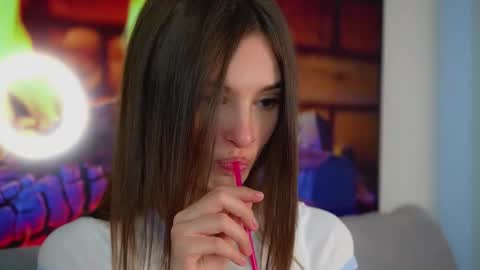 Eva 3 online show from 10.24.25