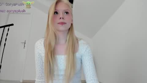 Snapshot of sonyaplush chatting on 02.20.25 Sonya Instagram Twitter sonyaplushgirl OnlyFans sonyaplush online show from 02.20.25