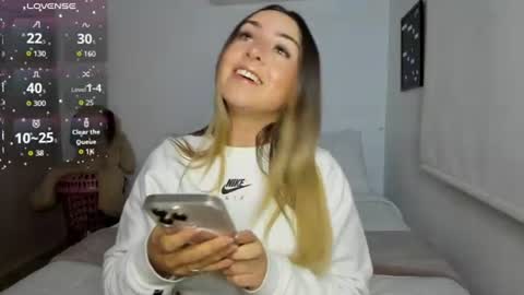 Snapshot of sophi_moreno chatting on 07.11.26 Sofi online show from 07.11.26