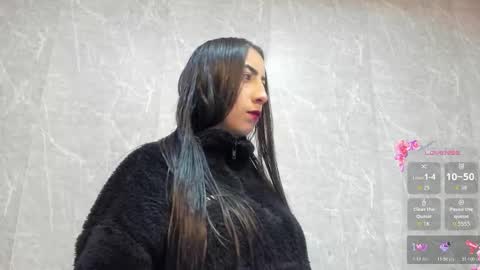 Sophi Thaylorr online show from 02.05.26