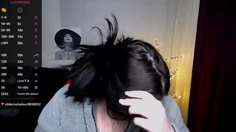 sophia__olsen online show from 02.15.25