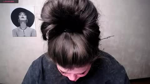 sophia__olsen online show from 09.18.25