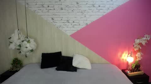 sophia_brunette21 online show from 11.30.25