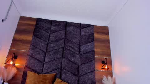 Sophi  online show from 02.13.25