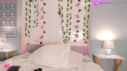  S O P H I A  online show from 02.14.25