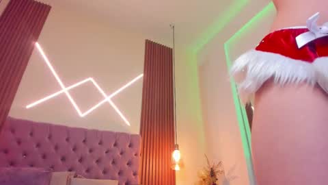 sophia_turneer online show from 12.18.25