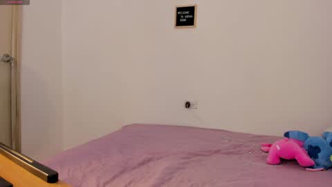 Snapshot of sophia_walkett chatting on 01.11.25 Michelle online show from 01.11.25