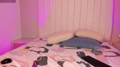 Snapshot of sophia_walkett chatting on 04.14.26 Michelle online show from 04.14.26