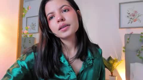 Sophia Howland online show from 02.06.26