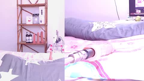 Snapshot of sophialovers01 chatting on 01.11.25 phi online show from 01.11.25