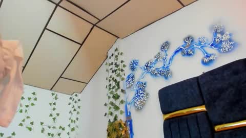 sophiamiller6 online show from 04.13.26