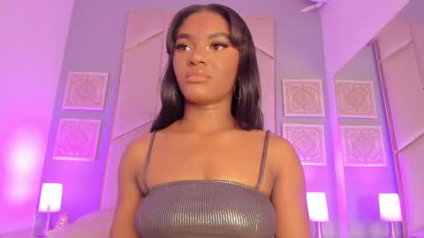 SophiaSmiths online show from 02.01.25