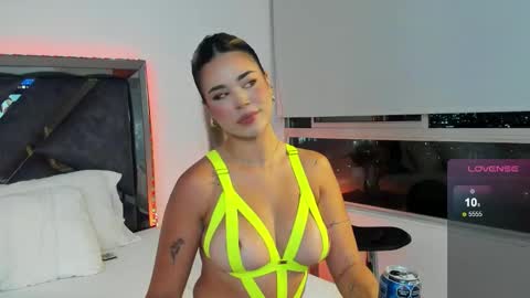 Snapshot of sophiazilla chatting on 10.11.25 Sophia Smith online show from 10.11.25