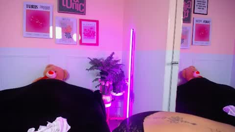 Sophie  online show from 06.15.26