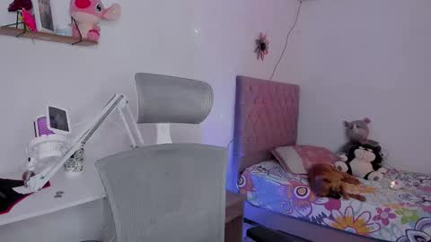 sophie doll online show from 02.03.26