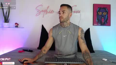 Snapshot of sophie_foxx chatting on 10.24.25 SOPHIE - FOXX online show from 10.24.25